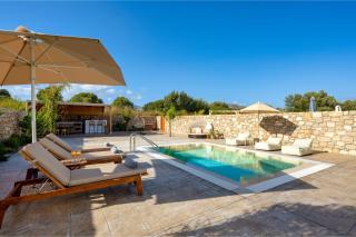 Amora Pool Villas - 7