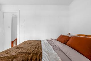 Parking Outside Terrace Balcony Fulham ST - 4