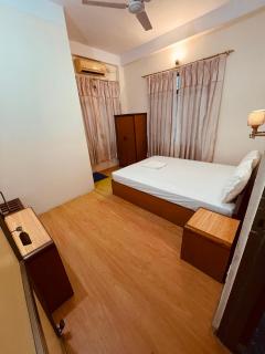 New Buddha Bhoomi Guest House - 4