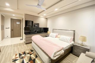 Monal Murree Luxury Studio with Private Parking - 1
