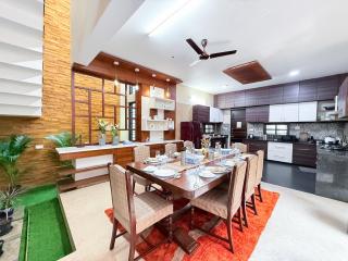 Lagoon Luxe 4BHK Luxury Terrace Pool Villa with Private Theatre & Pool Table by Spacez - 7