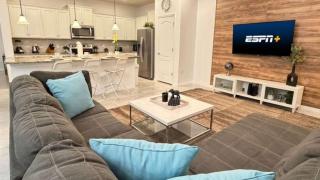 Lovely 5br4ba W Private Heated Pool & Bbq Grill - 3