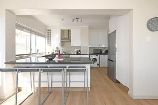 Spacious 3 Bed Apartment Sea Point Ocean views - 1