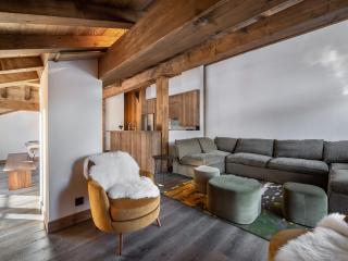 Spacieux appartement de luxe à Courchevel, proche pistes et commerces, parking inclus - FR-1-568-7 - 2