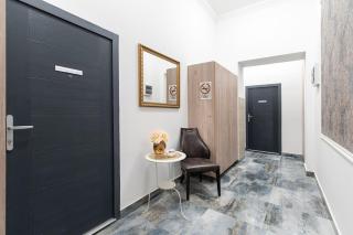 Magic Brilliant - District 7 Nights for 2 by NW - 1