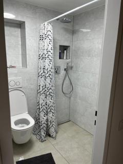 2 bed room apt with floor heating for business and family travellers - 8