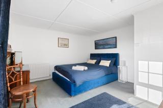 Spacious 6-Bed Countryside Home Surrounded by Nature - 2