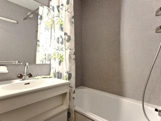 Studio cabine bien équipé proche des pistes - FR-1-340-37 - 1