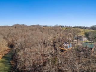 Little blue house on the lake - 3