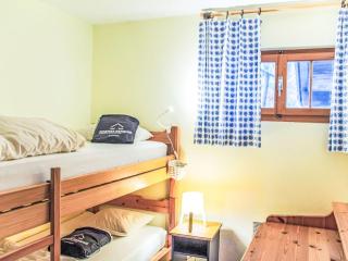 Chalet Chalet Les 3 Marmottes by Interhome - 1