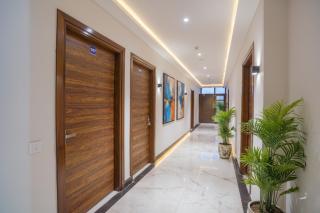 FabHotel HC Mohali Inn - 8