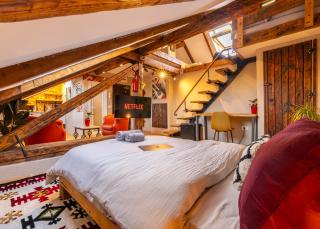 The Cozy Main Square Rooftop - 9