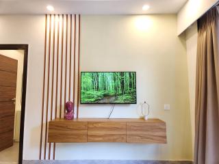 Spacious Modern 1BHK Apartment - Pool, Full Kitchen & Balcony Near Candolim Beach - 7