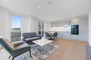 Stylish 2BR Apartment in Battersea with Stunning 13th-Floor Views - 7