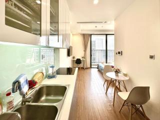 Top Floor, Quiet, Comfort Apartment, Next Marriott Hotel And Grand Plaza - 0