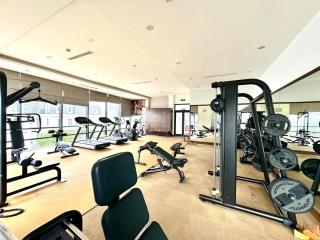 Top Floor, Quiet, Comfort Studio Apartment, Next Marriott Hotel And Grand Plaza - 0