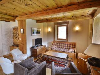 Chalet rénové 8 pers. proche centre et pistes avec parking - FR-1-684-22 - 1