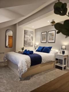 Spacious 3-Bedroom Apartment with Private Parking & Wi-Fi - 4