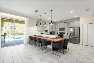 6 Bedrooms 6 Bathrooms Storey Lake 2875 Sc - 7