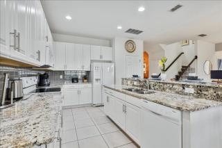 7 Bedrooms 5 Bathrooms Solterra 4035 Ol - 9