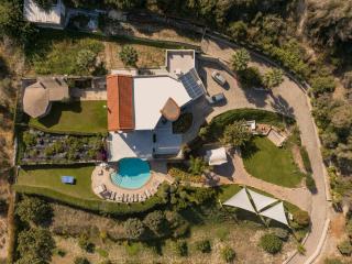 VillaLime Venue Estate - 9