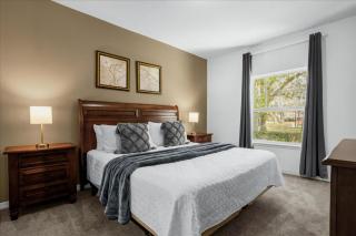 3 Bedrooms 2 Bathrooms Lucaya Village 11-103 - 4