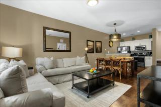 3 Bedrooms 2 Bathrooms Lucaya Village 11-103 - 1