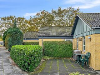 Apartment Felicia - 200m from the sea by Interhome - 5