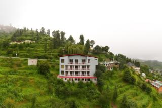 Kafal Pako Resort - Luxury Mountain View Stay in Mukteshwar - 2