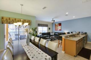 4 Bedrooms 3 Bathrooms Paradise Palms 8881 Cp - 1