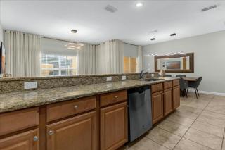 4 Bedrooms 3 Bathrooms Paradise Palms 8976 Mp - 6