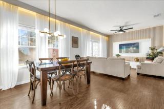 4 Bedrooms 3 Bathrooms Lucaya Village 25-108 - 7