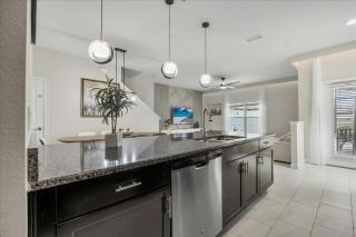 5 Bedrooms 4 Bathrooms Storey Lake 3101 Pp - 5