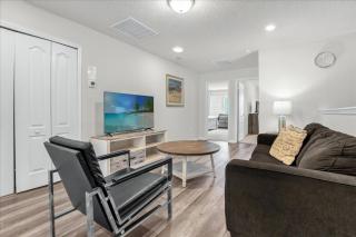 5 Bedrooms 4 Bathrooms Solterra 4618 Td - 4