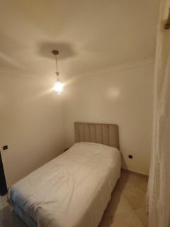 Appartement lumineux proche Grotte d Hercule Aéroport et Stade Achakar - 4