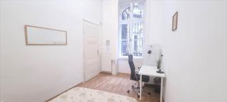 Peace Apartment Near Paliament - 2