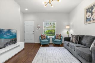 3 Bedrooms 2 Bathrooms Lucaya Village 22-103 - 8