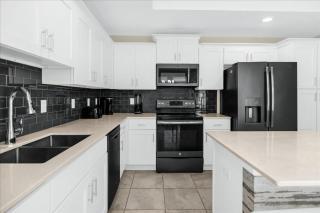 3 Bedrooms 2 Bathrooms Storey Lake 3111-101Pc - 4