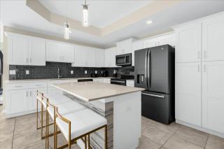 3 Bedrooms 2 Bathrooms Storey Lake 3111-101Pc - 2