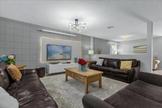 6 Bedrooms 45 Bathrooms Crystal Cove 957 Eg - 7