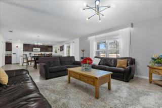 6 Bedrooms 45 Bathrooms Crystal Cove 957 Eg - 5