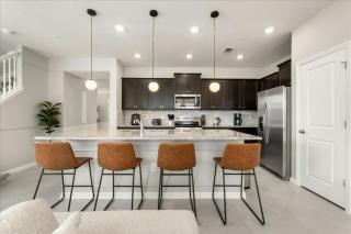 5 Bedrooms 45 Bathrooms Windsor Cay 16033Bw - 5