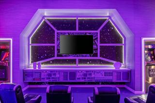 6 Bedrooms 45 Bathrooms Windsor Island4075 La - 1