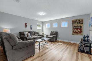 5 Bedrooms 4 Bathrooms Solterra 5357 Oa - 2