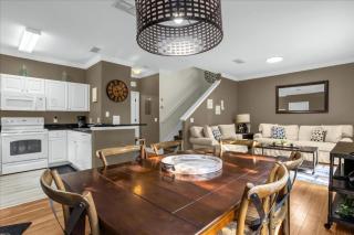 4 Bedrooms 3 Bathrooms Lucaya Village 1-105 - 7