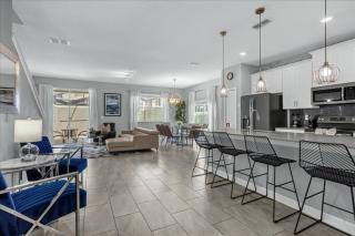 5 Bedrooms 4 Bathrooms Storey Lake 4813 Ll - 3