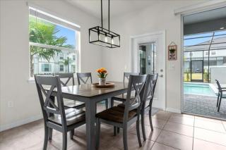 5 Bedrooms 4 Bathrooms Solterra 7104 Ol - 3