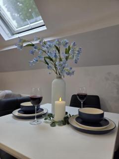 2-Bed Apartment Free Parking Fast WiFi Walk to Restaurants - 5