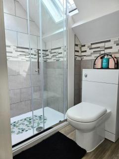 2-Bed Apartment Free Parking Fast WiFi Walk to Restaurants - 4