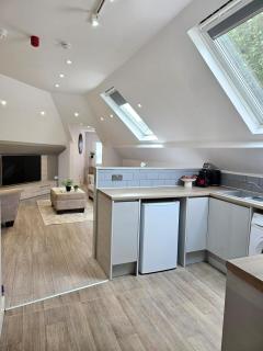 2-Bed Apartment Free Parking Fast WiFi Walk to Restaurants - 3